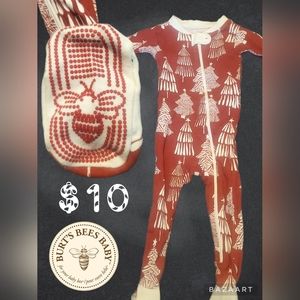 Burt's Bees Baby - 6-9 month -  Holiday Christmas footy Pajamas